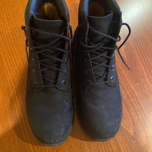TIMBERLAND! Black boots (size 5)